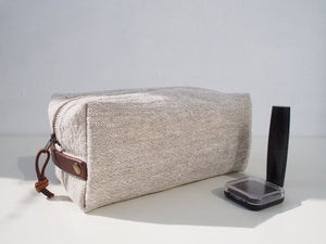 Linen Wash Bag (M) - Plain / Brown Leather