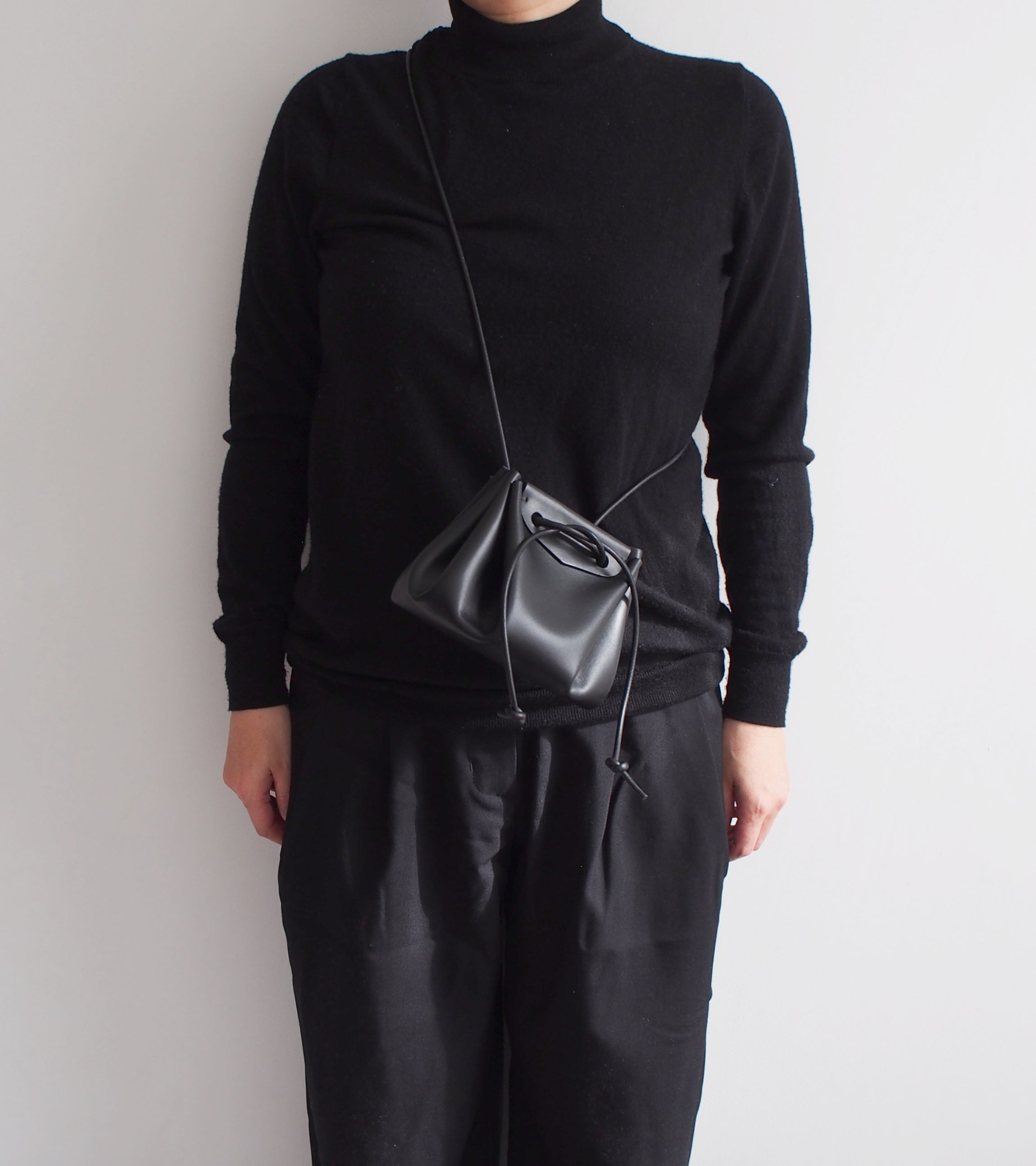 Puff Drawstring Bag - Medium / Black